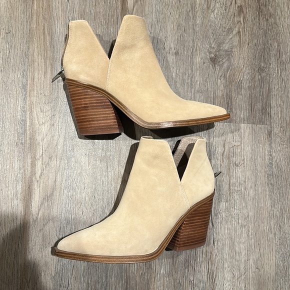 Vince Camuto Gigietta booty - Picture 5 of 8